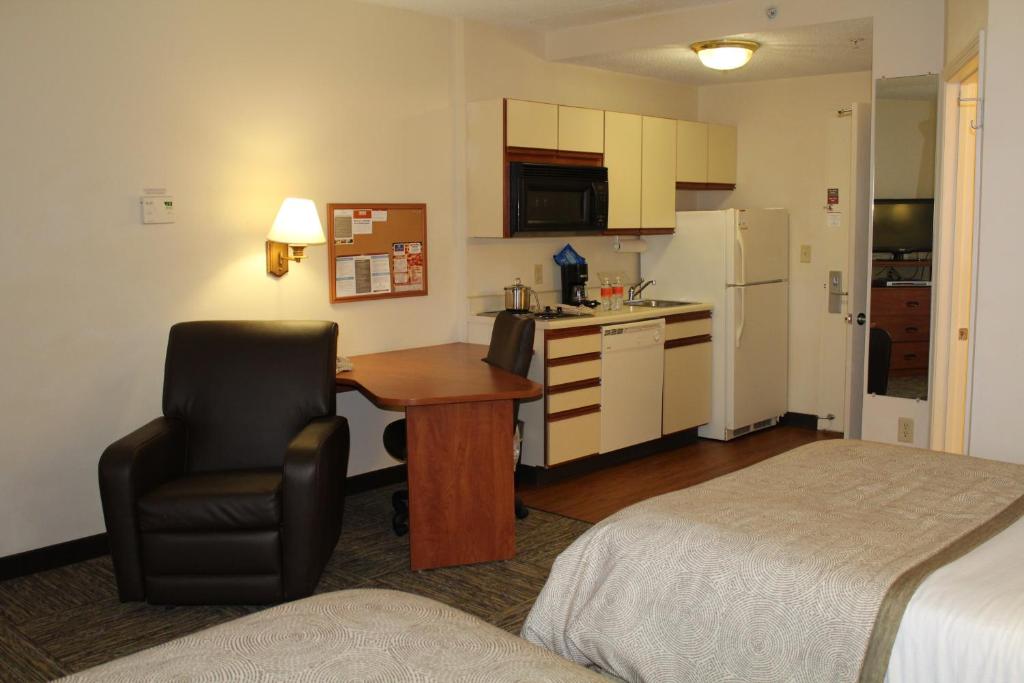 Candlewood Suites Syracuse-Airport an IHG Hotel - image 6