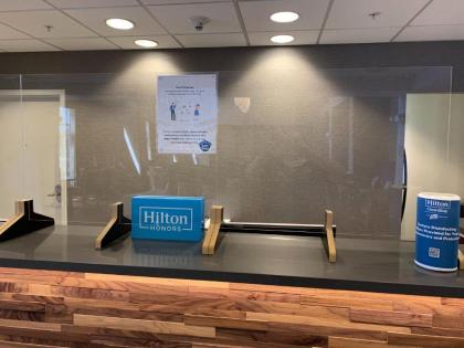 Hampton Inn & Suites by Hilton Syracuse Dewitt - image 8