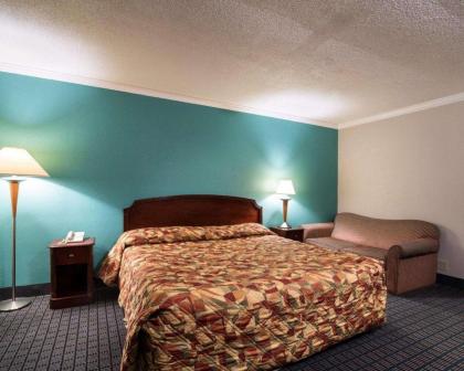 Rodeway Inn Syracuse - image 11