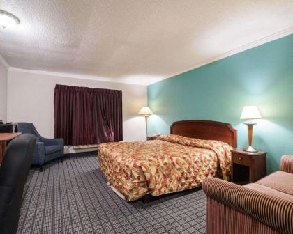 Rodeway Inn Syracuse - image 7