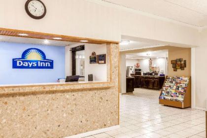 Days Inn by Wyndham Syracuse - image 8