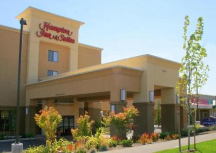 Hampton Inn & Suites Tacoma-Mall - image 2