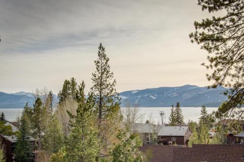 Tahoe City Retreat - main image