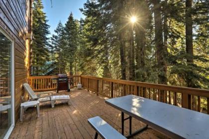 Rustic Tahoe Home with Hot Tub 12 Mi to Squaw Valley - image 1