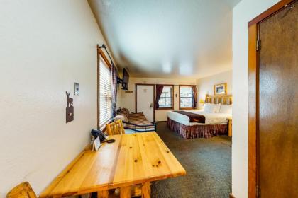 Franciscan Lakeside Lodge Studio - image 10