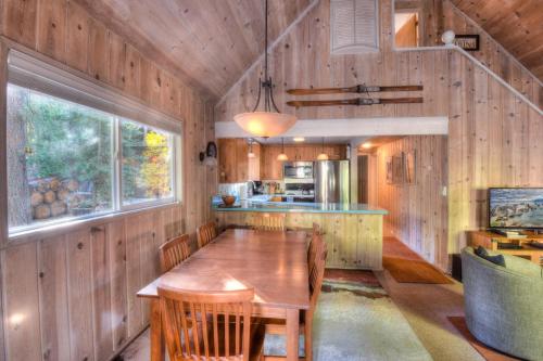 Woodland Chalet - image 3