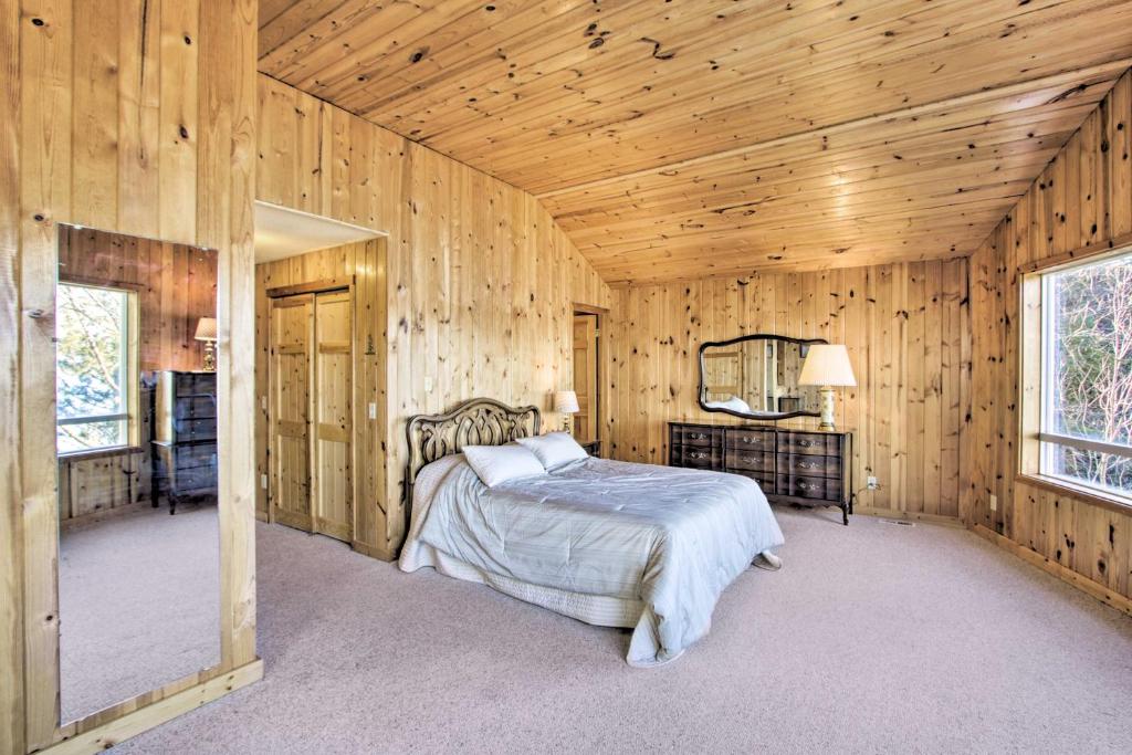 Tahuya Cabin with Hood Canal and Olympic Mtn View - image 3