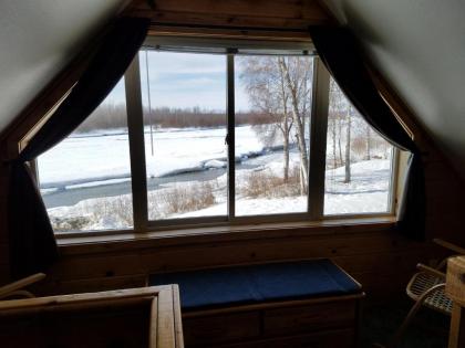 Susitna River Cabins - image 10