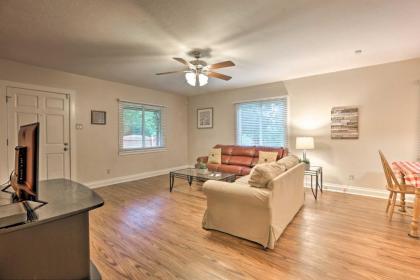 Pet-Friendly Tallahassee Home Close to FSU! - image 2