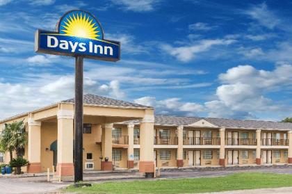 Days Inn by Wyndham Tallulah - image 1