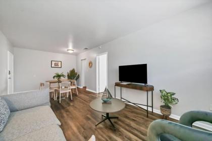 Viagem Bright 1BR With Parking Near Stores - image 9