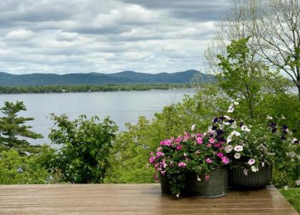 Ossipee Lake Cottage with Screened Porch and Fire Pit! - image 10