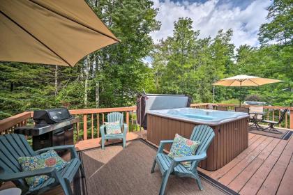 Newly Renovated Tannersville Home Hot Tub and Deck - image 2