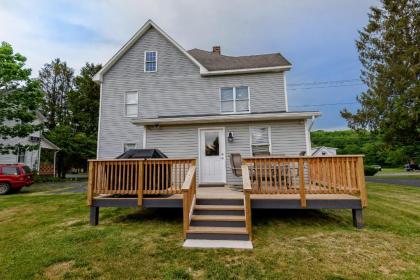 Newly renovated 3 bedroom house in the heart of Tannersville - image 17