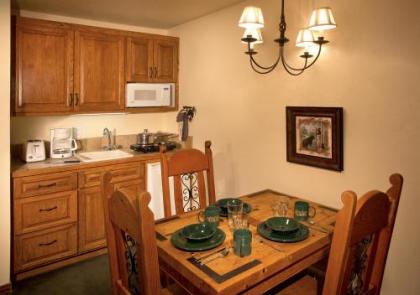 Alpine Village Suites - image 1