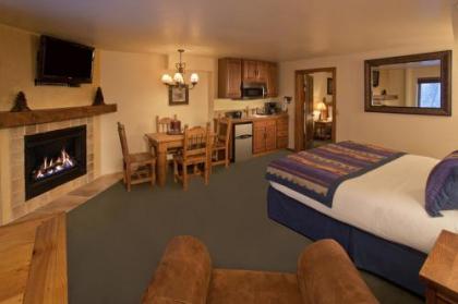 Alpine Village Suites - image 4