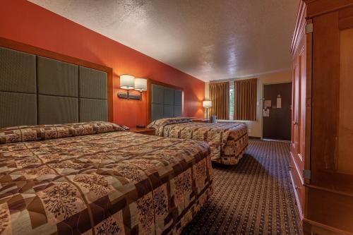 Taos Valley Lodge - image 4