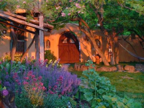 Old Taos Guesthouse B&B - main image