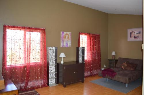 Adorable Taos Townhome - image 5