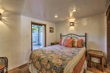 Cozy Taos Studio with Patio 3-Block Walk to Plaza! - image 5