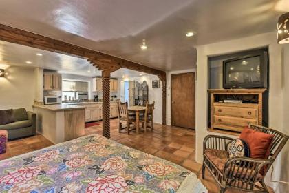 Cozy Taos Studio with Patio 3-Block Walk to Plaza! - image 8