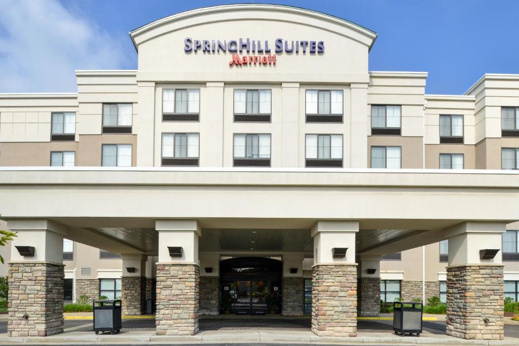 SpringHill Suites Pittsburgh Mills - image 2