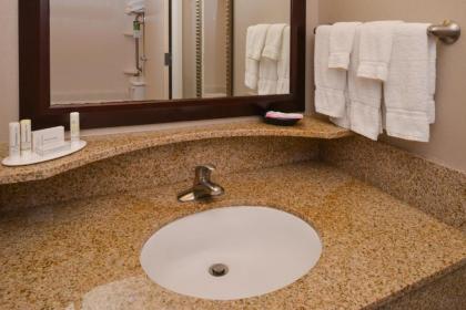 SpringHill Suites Pittsburgh Mills - image 4