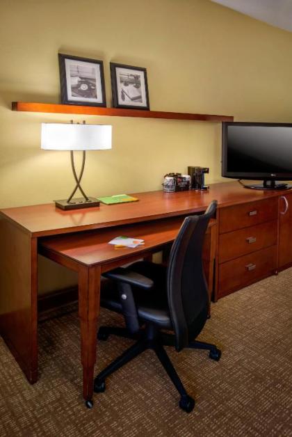 Courtyard by Marriott Tarrytown Westchester County - image 7