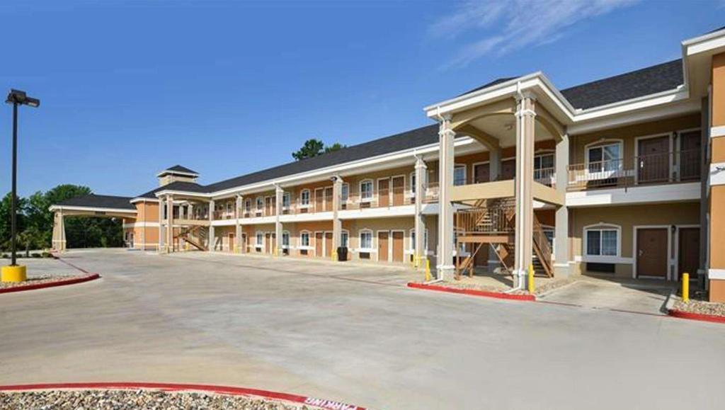 Belmont Inn and Suites Tatum - image 4