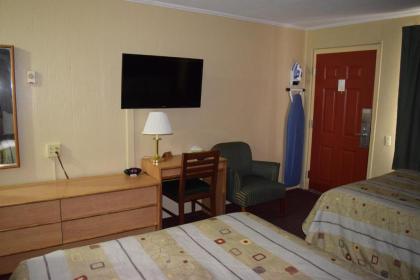 Economy Inn - image 10