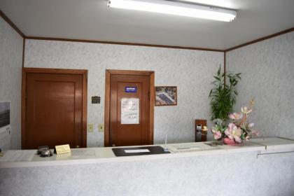 Economy Inn - image 2