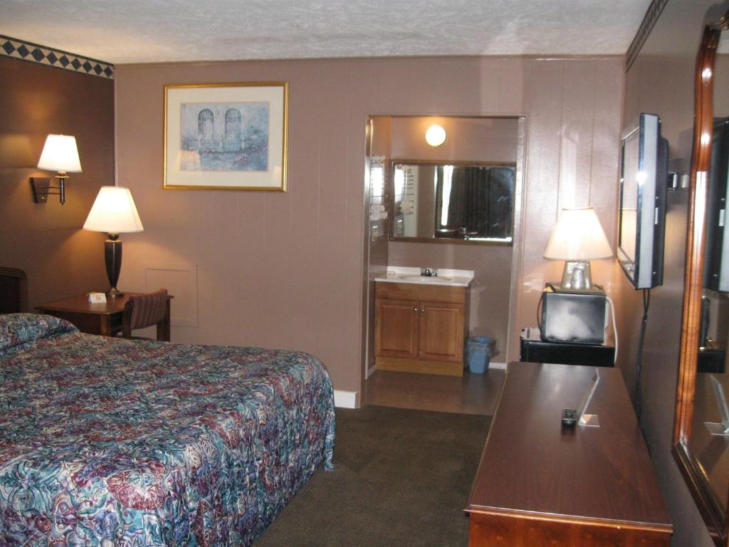 Fincastle Motor Inn - image 4