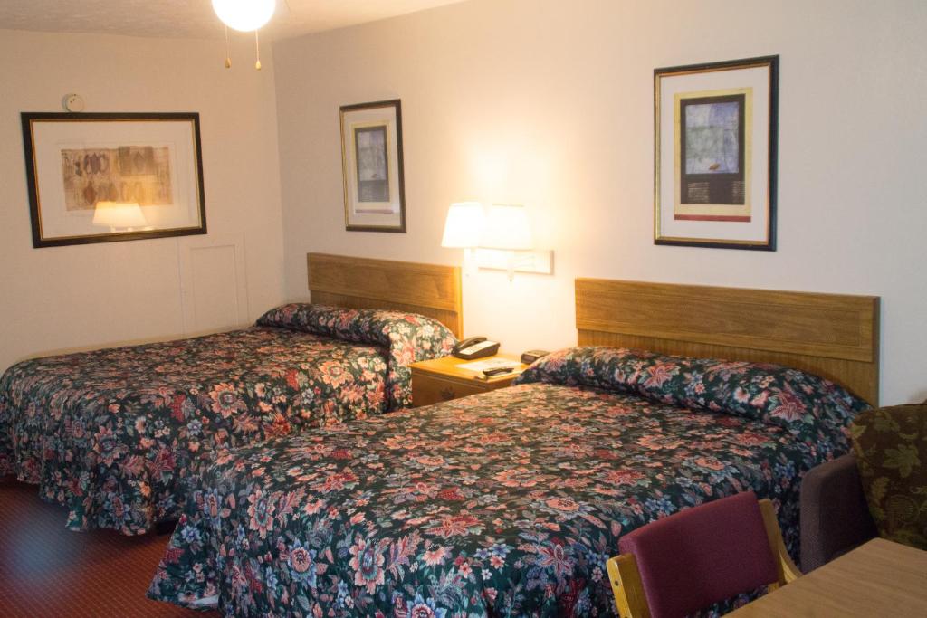 Tazewell Motor Lodge - image 7