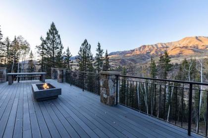 OVERLOOK HAUS by Exceptional Stays - image 10