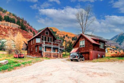 Columbia Ave East 985   East End Retreat telluride