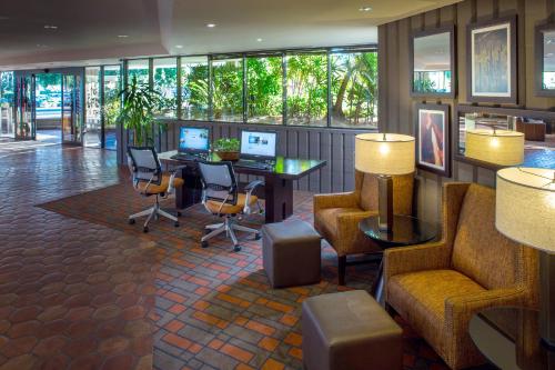 DoubleTree by Hilton Phoenix- Tempe - image 4