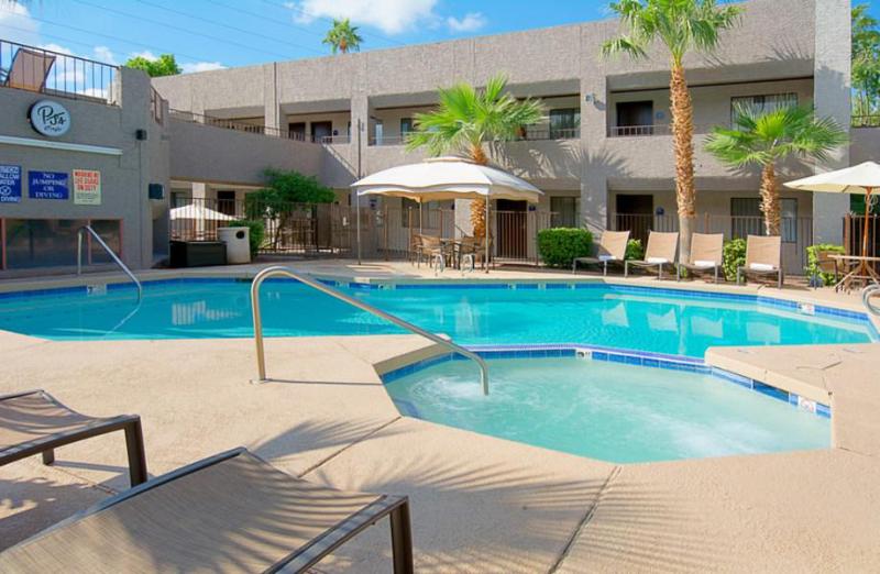 Hotel Tempe/Phoenix Airport InnSuites Hotel & Suites - image 4