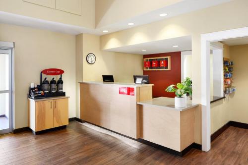 TownePlace Suites Tempe at Arizona Mills Mall - image 4