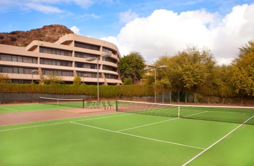 Phoenix Marriott Resort Tempe at The Buttes - image 3