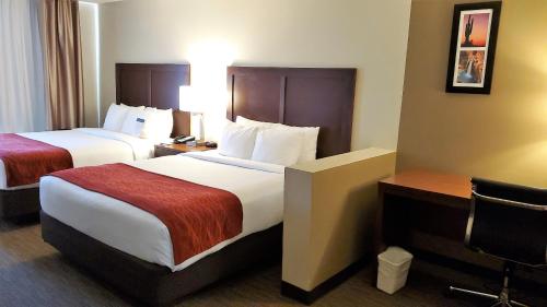 Comfort Inn & Suites Tempe Phoenix Sky Harbor Airport - main image