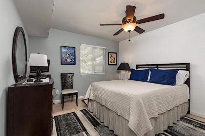 Bluebell Retreat 2BR by Casago - image 11