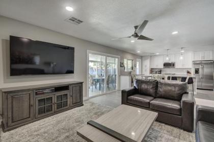 Tempe Remodel w Sparkling Pool and Game Room - image 17