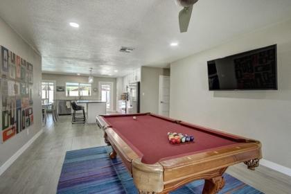 Tempe Remodel w Sparkling Pool and Game Room - image 18