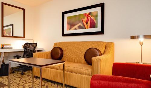 Hilton Garden Inn Temple Medical Center - image 2