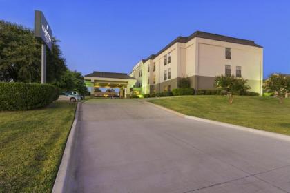 Comfort Inn & Suites Temple - image 15