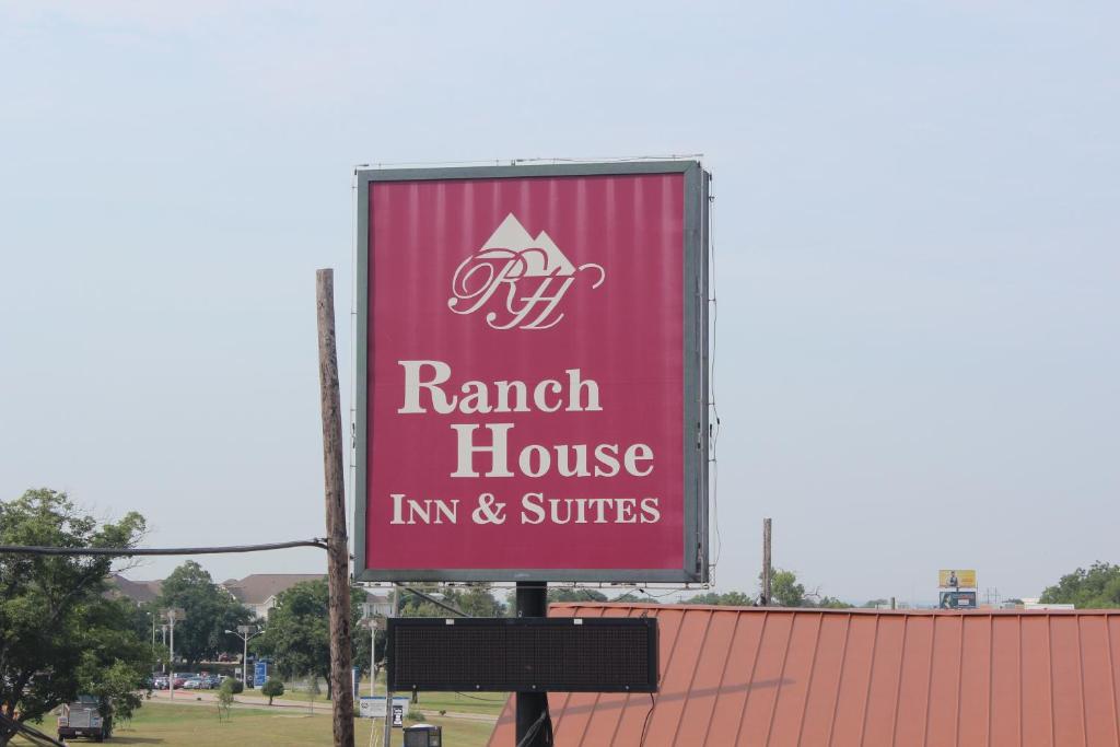 Ranch House Inn & Suites - main image