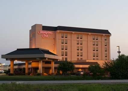 Hampton Inn Terre Haute - image 6