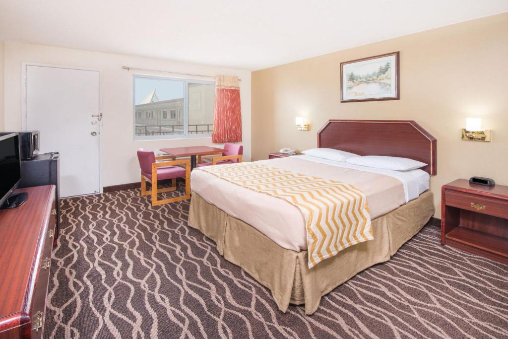 Travelodge by Wyndham Terre Haute - image 7