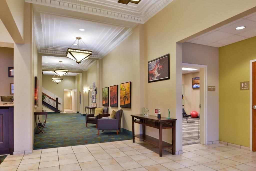 Candlewood Suites Terre Haute an IHG Hotel - image 3