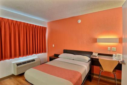 Motel 6-Tewksbury MA - Boston - image 4